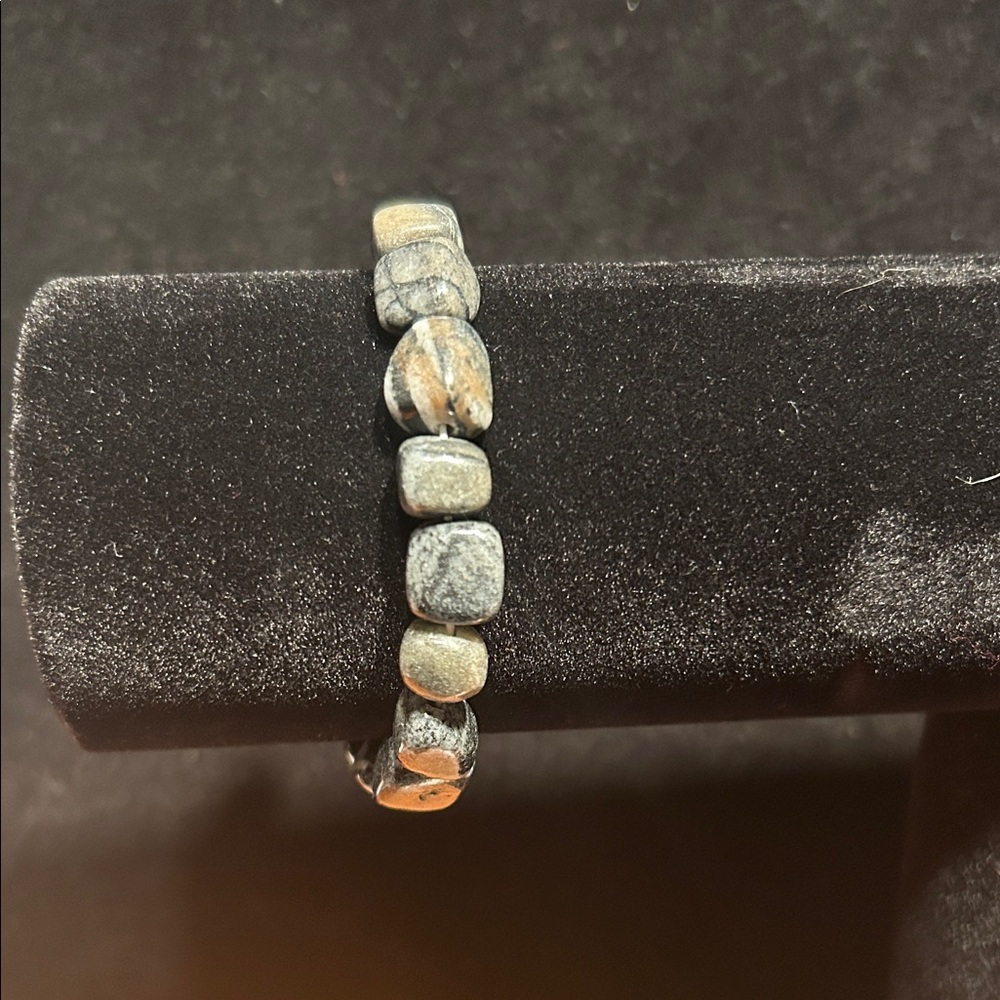 Elegant Stone Beaded Bracelet